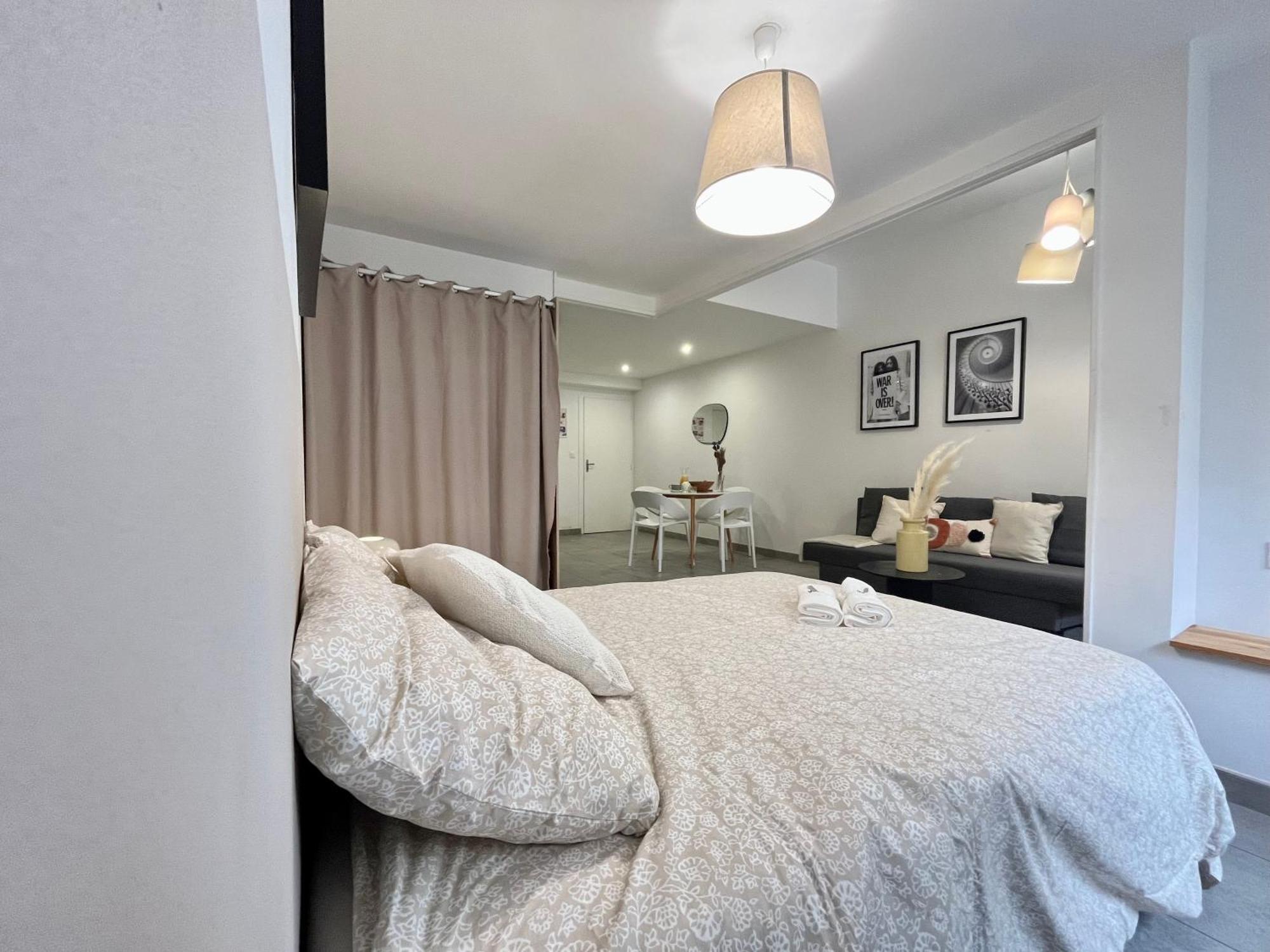 Suite Danbury Lyon Kültér fotó