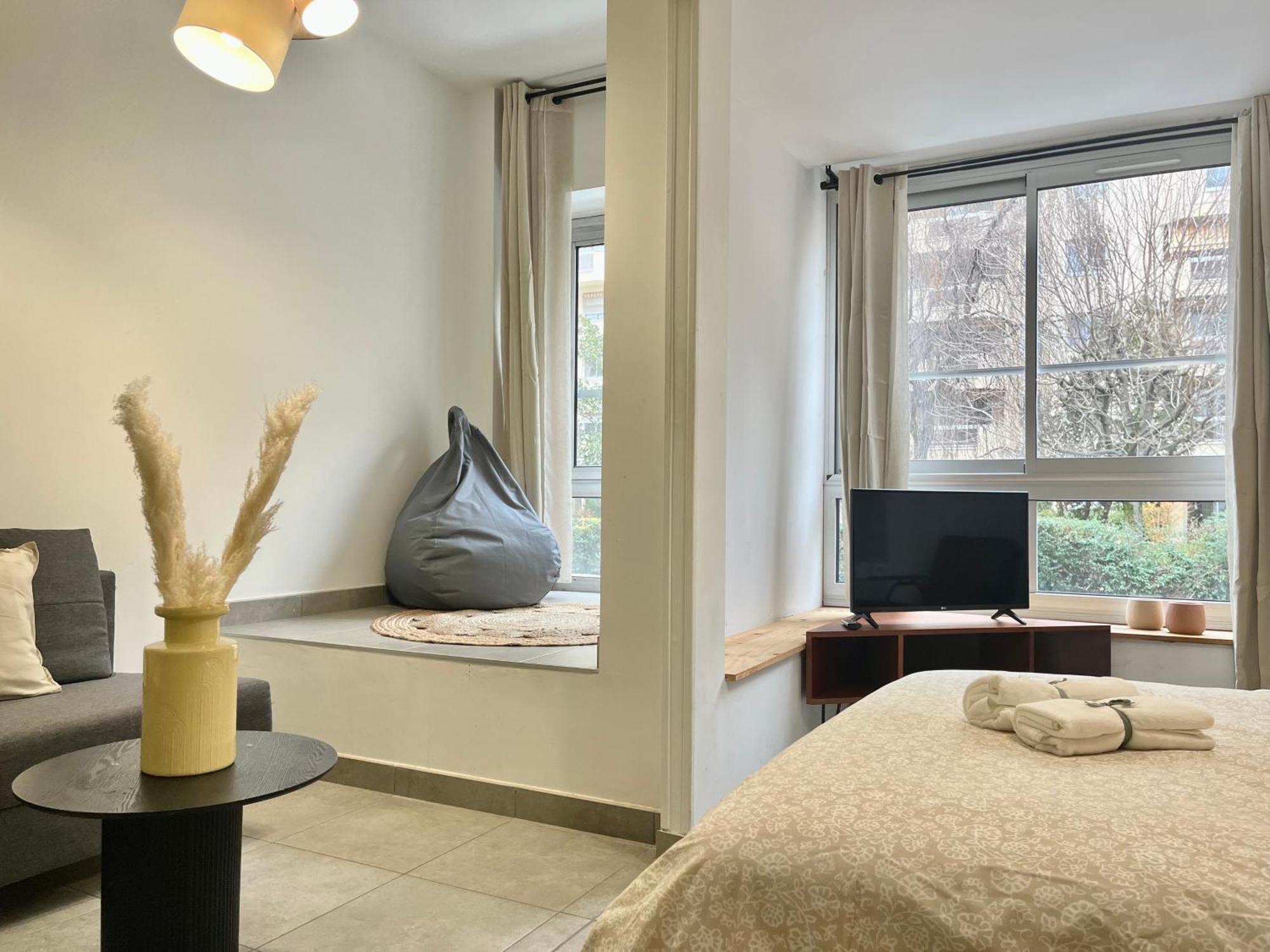 Suite Danbury Lyon Kültér fotó