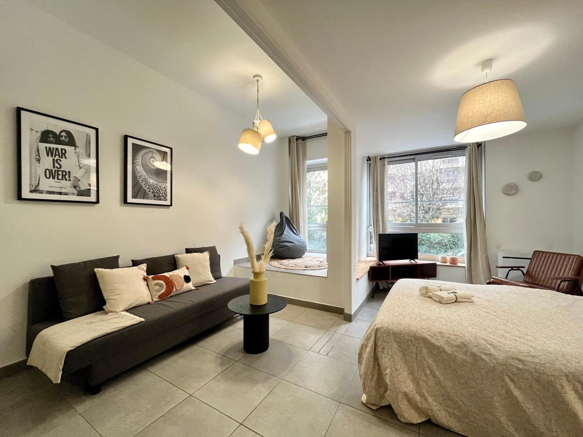 Suite Danbury Lyon Kültér fotó