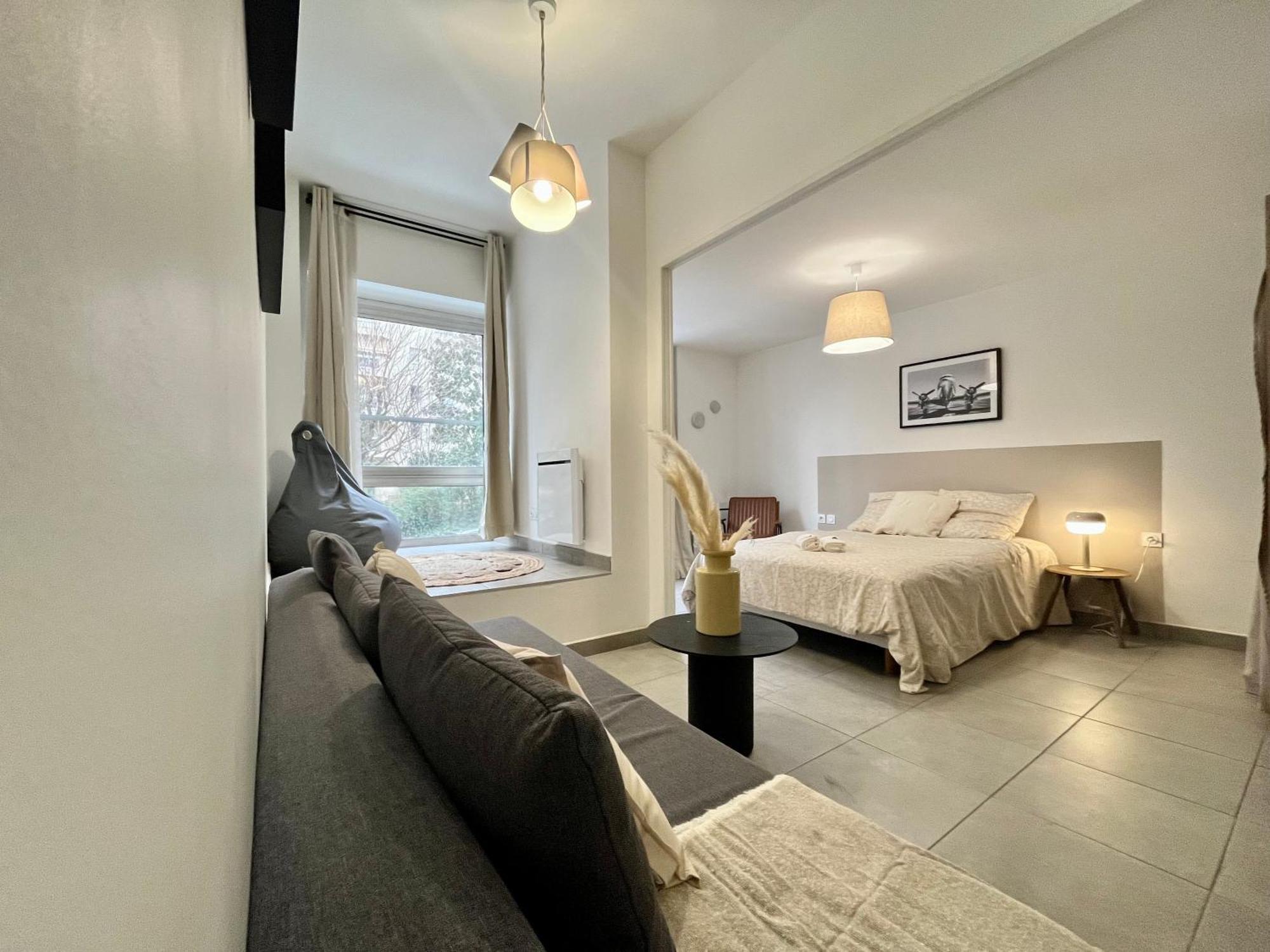 Suite Danbury Lyon Kültér fotó